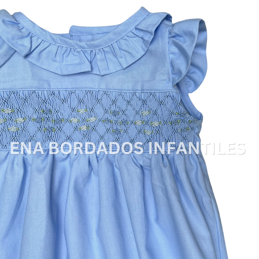 Vestido celeste con panal sin mangas