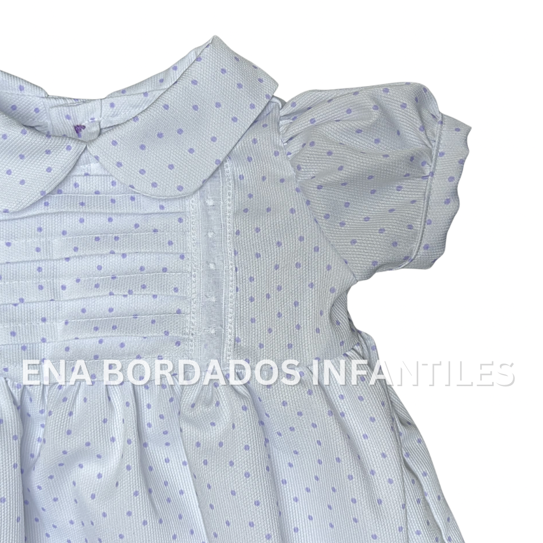Vestido piqué blanco puntitos morados con panal