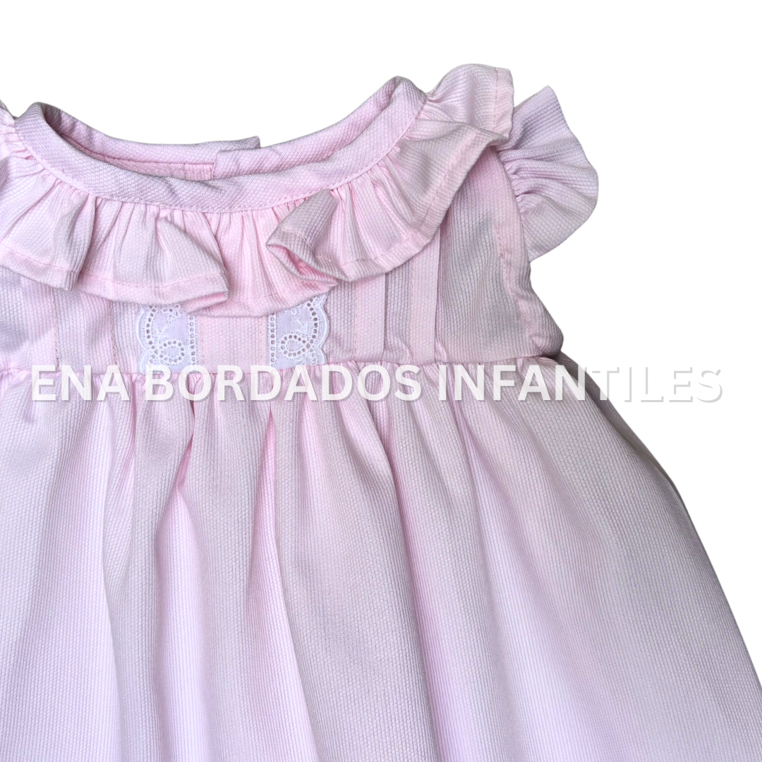 Vestido piqué rosado pálido alforzas y tira bordada 9 meses