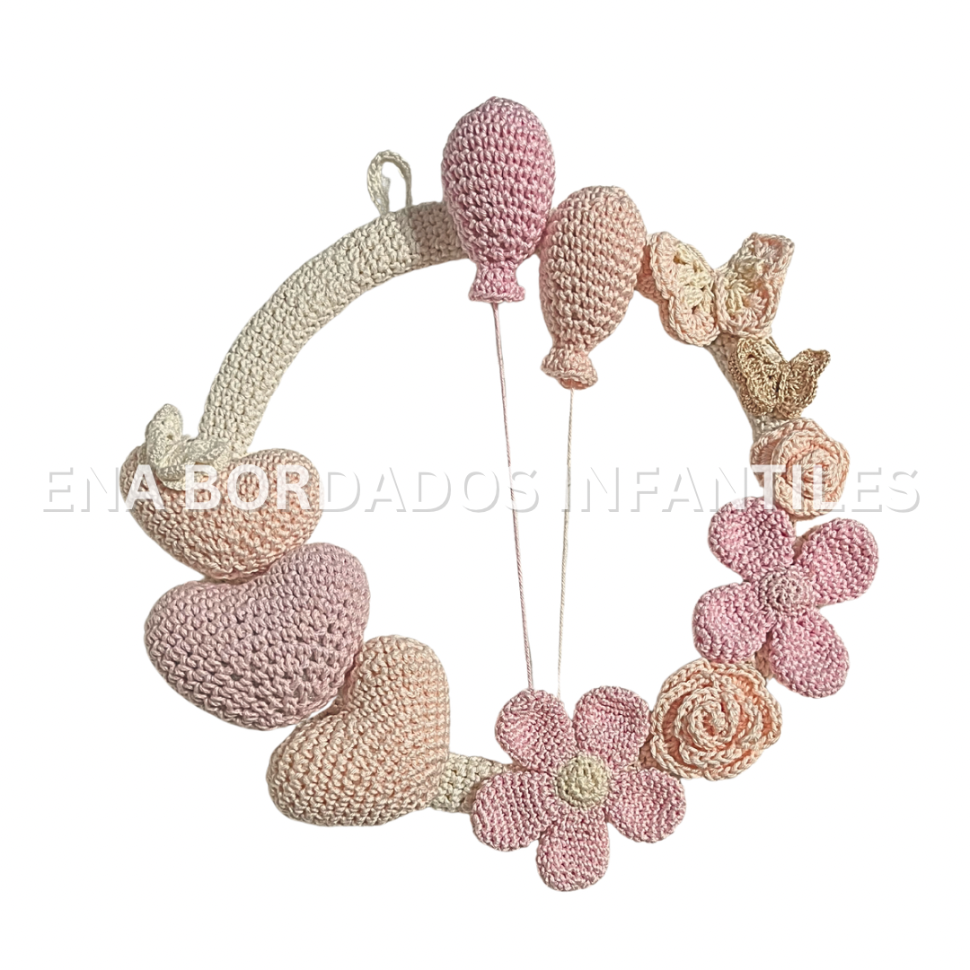 decoración rosada para puerta