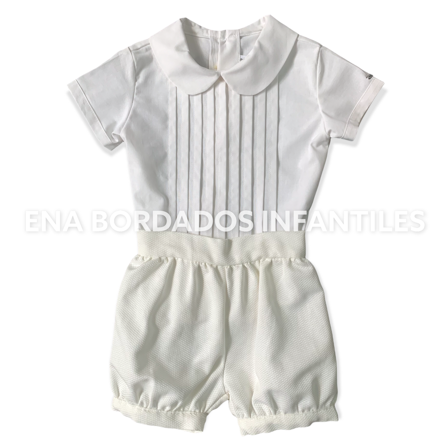 Camisa alforzas con short bombacho crema