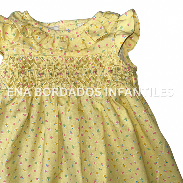 Vestido amarillo con manzanitas