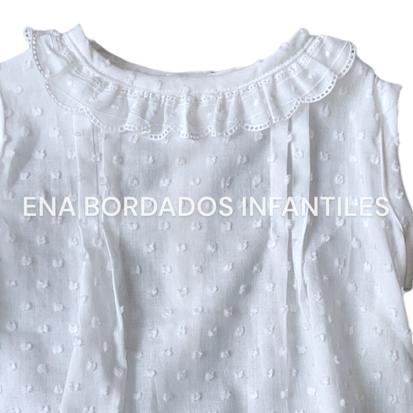 Blusa plumeti blanco con calzón azul