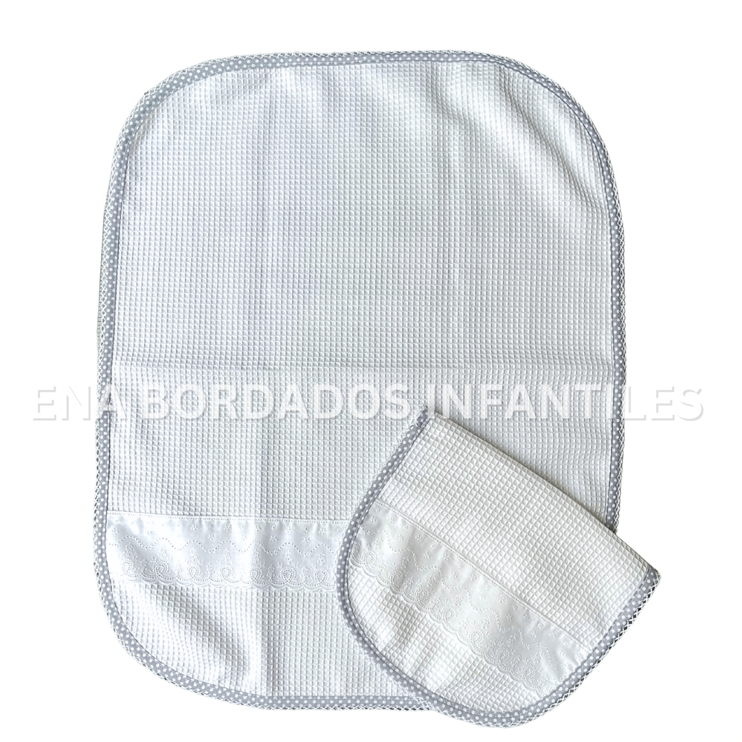 Juego de media mantita con saca aire orilla gris