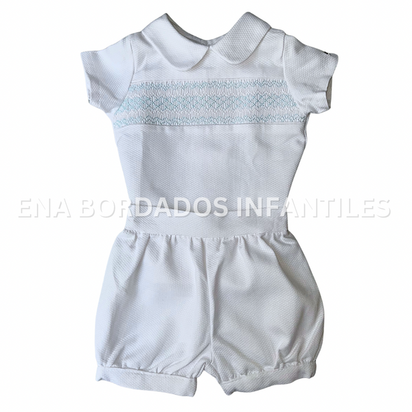 Trajecito piqué blanco con panal celeste