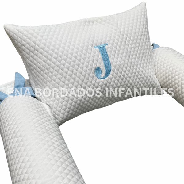 Set de Almohadas con inicial bordada