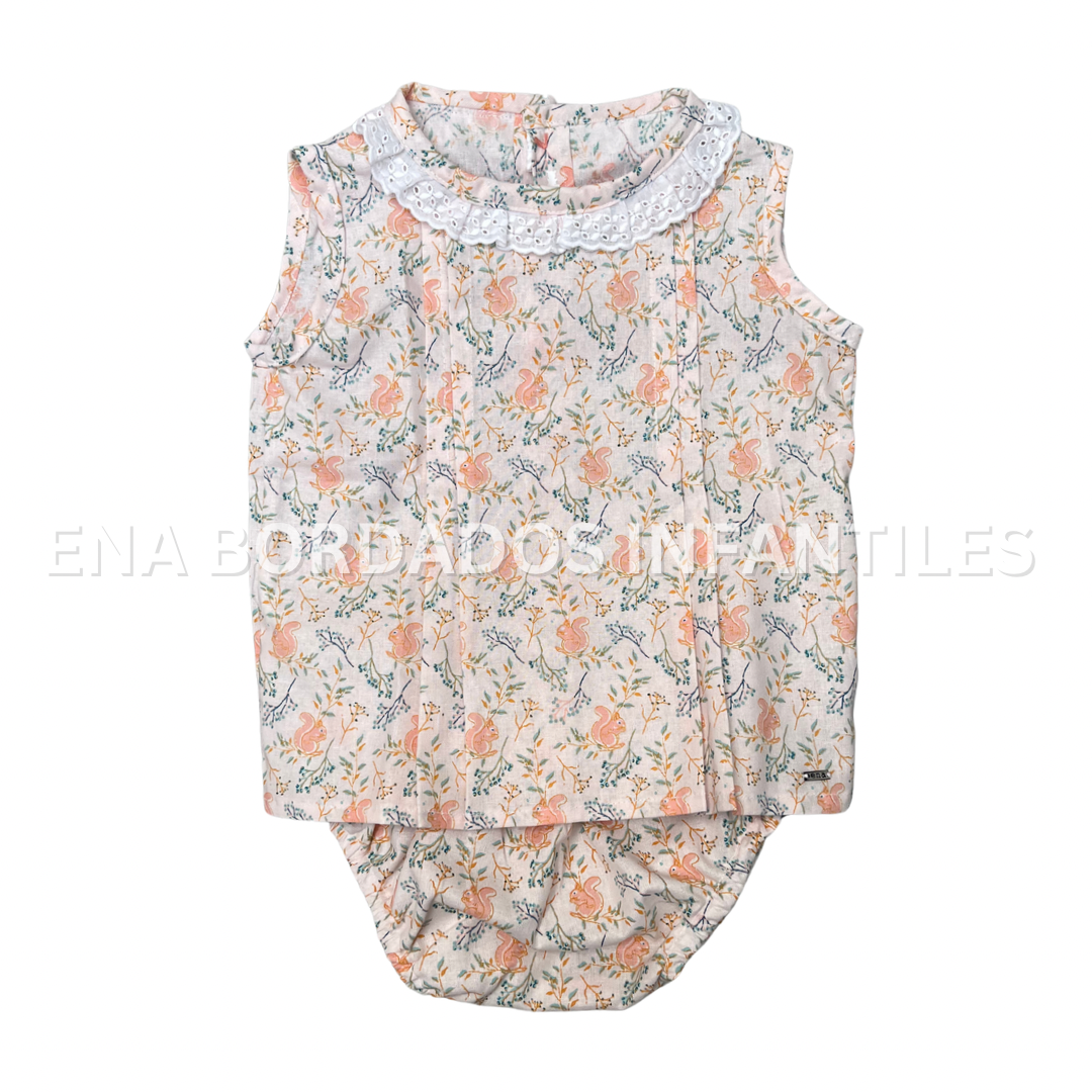 Blusa con calzón salmón pálido estampado ardilla