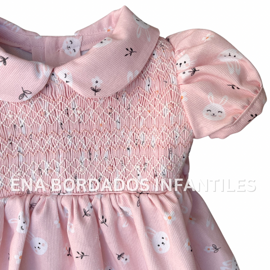 Vestido piqué rosado conejito con panal completo