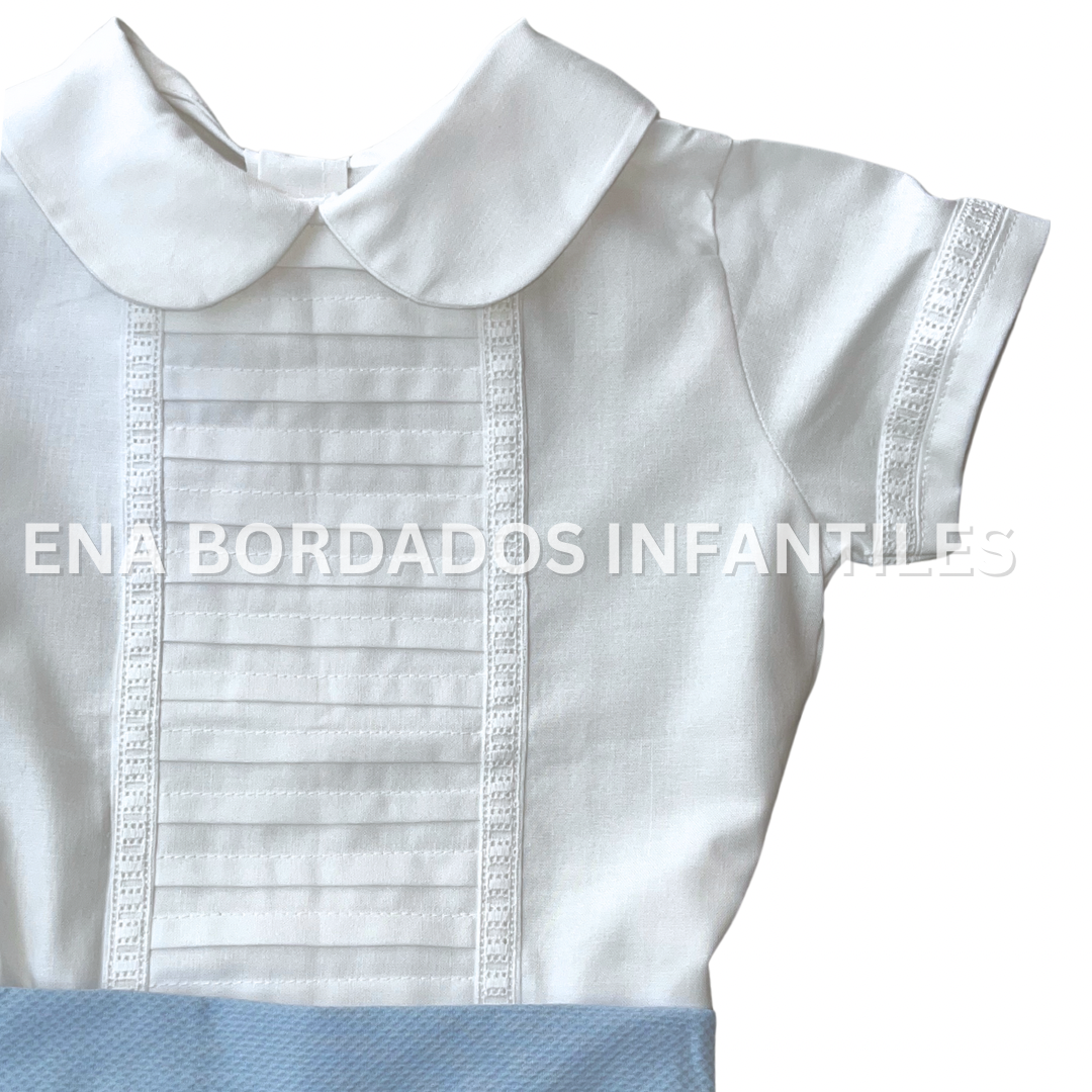 Camisa alforzas con tira bordada y short piqué