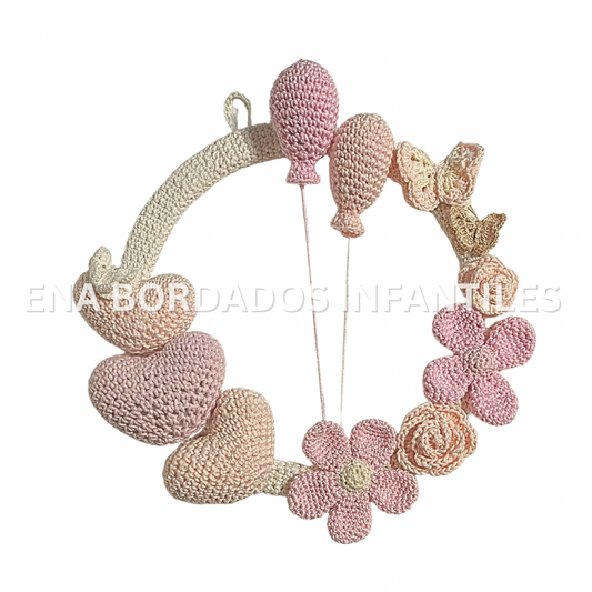 decoración rosada para puerta