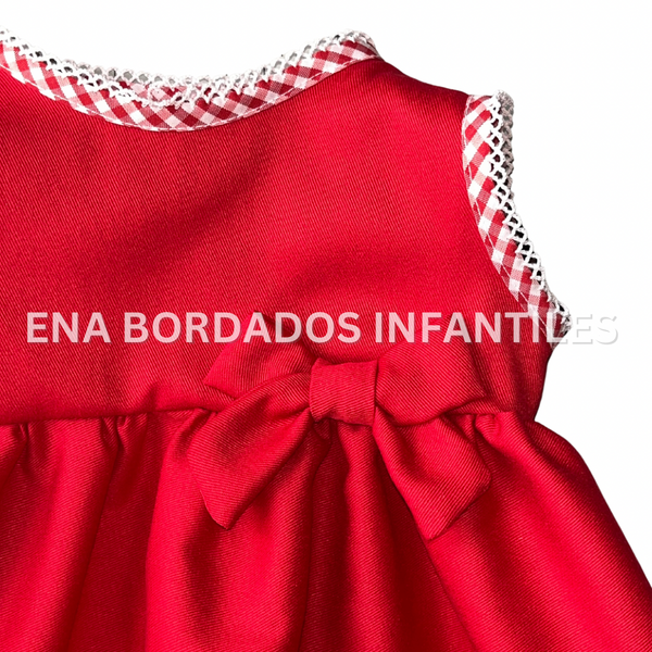 Vestido rojo con punto de Paris cuadriculado