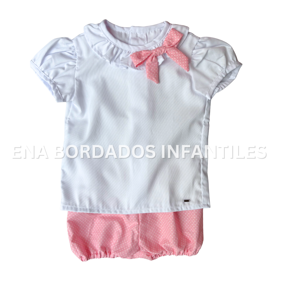 Camisa escarola en cuello con short rosado 2 años