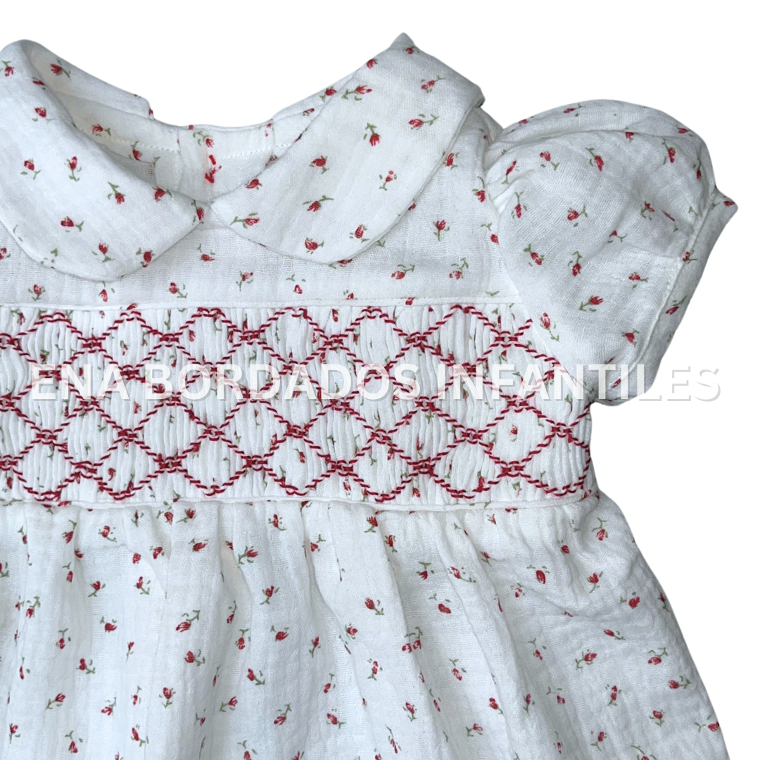 Vestido panal gasa blanca con rosas rojas