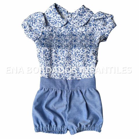 Blusa flores azules con panal y short bombacho