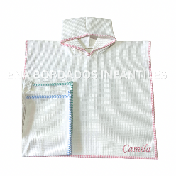 Poncho waffle con nombre bordado Talla única de 2 a 5 años