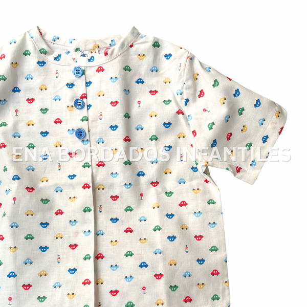 Trajecito camisa carritos y short bombacho azul