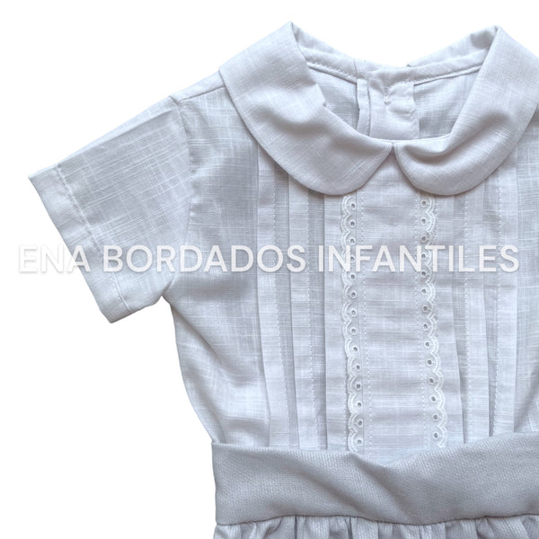 Camisa con tira bordada y short bombacho piqué gris 3 meses