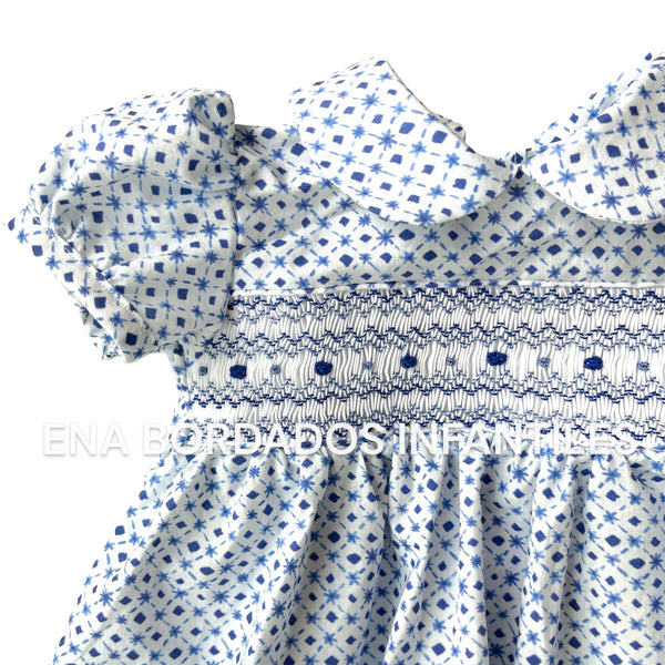 Vestido blanco estampado azul con panal