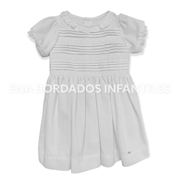 Vestido piqué blanco con alforzas y tira bordada 2 años