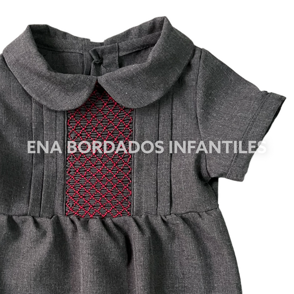 Mameluco gris para niño con panal ocre