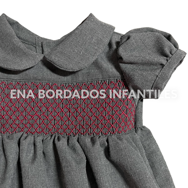 Vestido gris con panal ocre